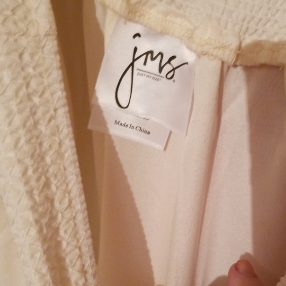 Tunic - Picture 2 of 4